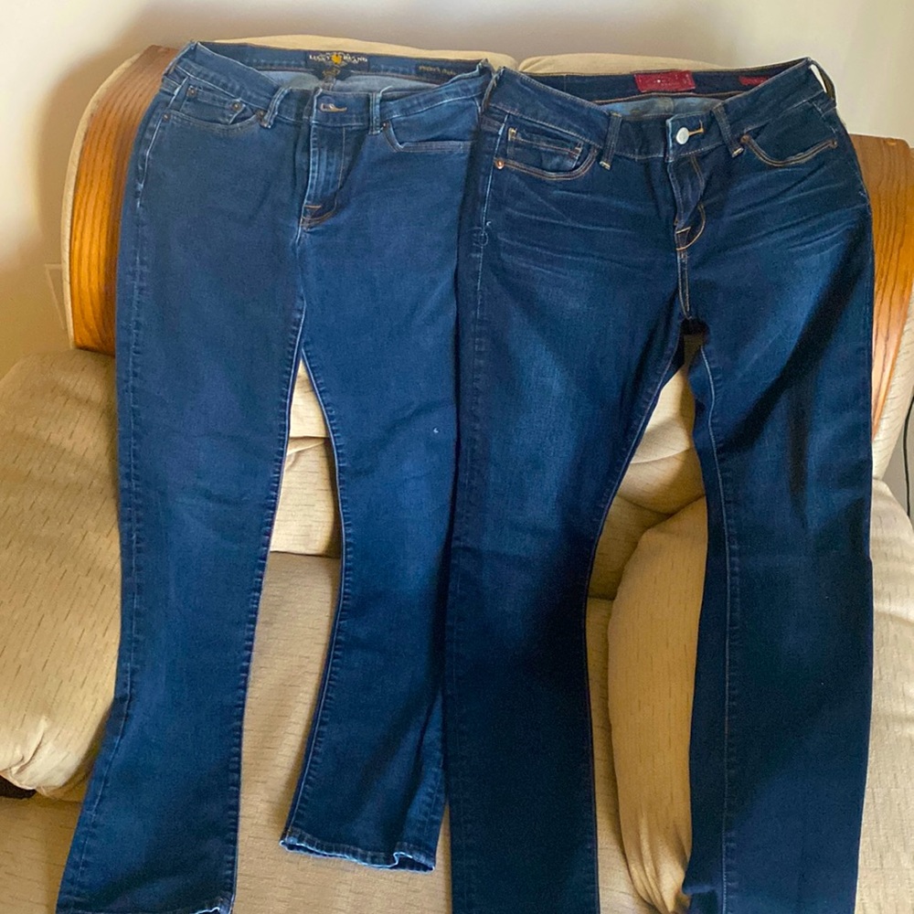 Lot of 2 pairs of womens Lucky Jeans
